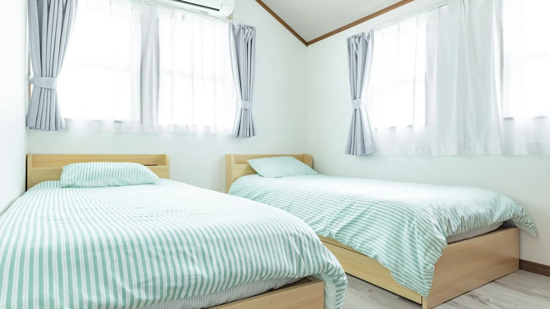 江の島home Fujisawa Japón